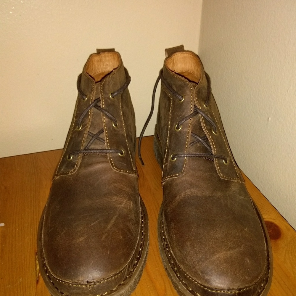 BORN BOOTS
